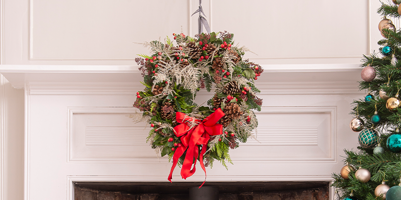 How To Make A Natural Christmas Wreath
