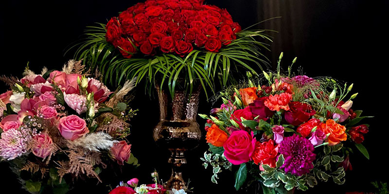 12 Best Flowers for Valentine's Day 2024 - Popular Roses & Arrangements to  Send to Your Valentine