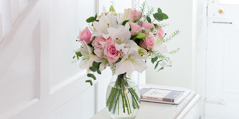 How to artfully style flowers in every room of your house