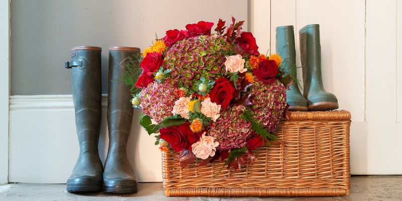 7 Stylish New Ways to Decorate With Flowers This Autumn