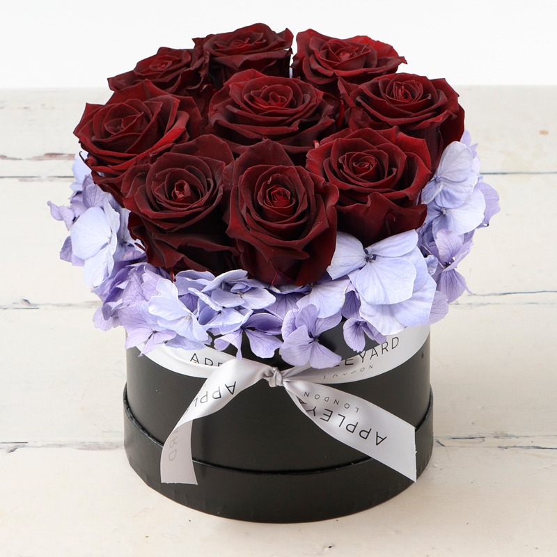 Rose & Lavender Hydrangea Hatbox - Preserved Roses & Hydrangeas - Flower Bouquet - Next Day Flower Delivery UK - Appleyard London
