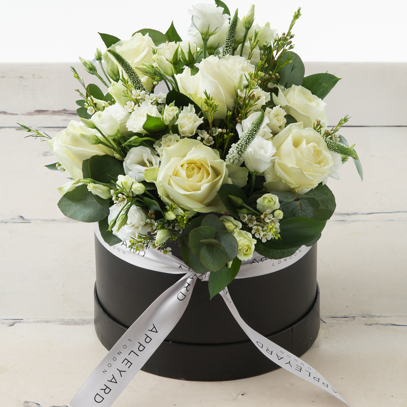 White Roses & Lisianthus Hatbox | Designed by Luxury Florist | Hatbox Flowers | Cherish hatbox | Next Day Flower Delivery UK Appleyard London