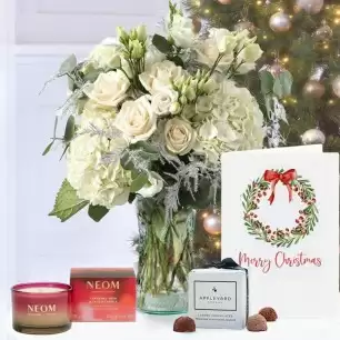 Christmas Peace, NEOM Christmas Wish Candle (75g), 6 Mixed Truffles & Christmas Card 