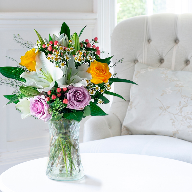 Flowers & Vase Glaze & Vase - Luxury Hand - Tied Bouquets & Gifts - White - Next Day Flower & Gift Delivery UK - Appleyard London