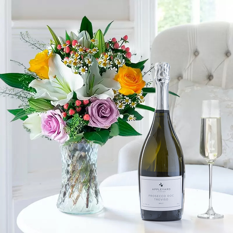 Flower Gift Set - Glaze & Prosecco Asolo Superiore Dry 'Adalina' - White - Chrysanthemum & Hypericum Berry - Next Day Flower & Gift Delivery UK