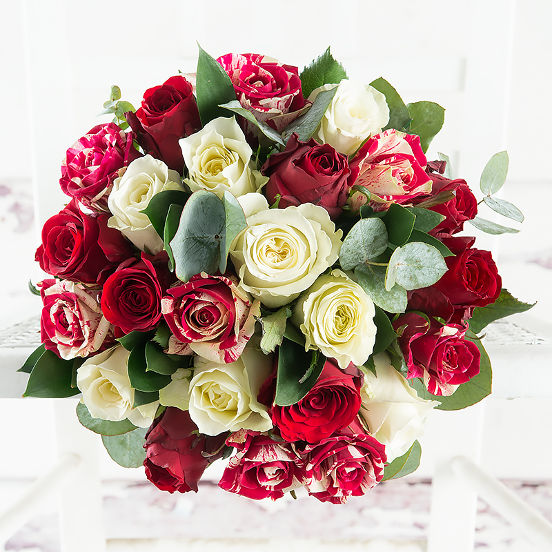 Luxury Mixed Roses