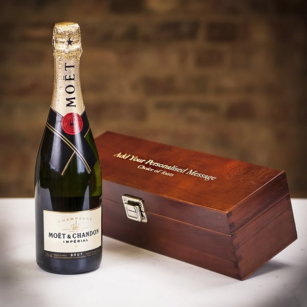 Moet & Chandon Champagne in Personalised Wooden Gift Box