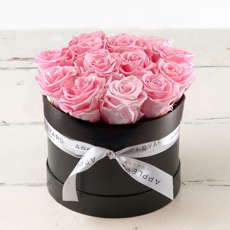 Forever Rose Hatbox - Lasts A Year - Hatbox Flowers - Flower Bouquet - Next Day Flower Delivery UK - Appleyard London