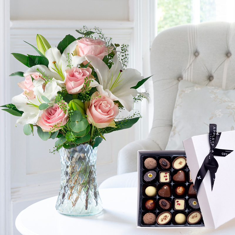 Flower Gift Set Simply Rose & Lily & Box Of 25 Chocolates - Roses & Chocolates Gift Set - Pink - Roses & Lilies - Next Day Flower & Gift Delivery UK -