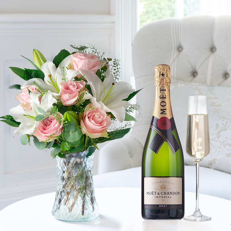 Flowers & Champagne Simply Pink Rose & Lily with Moët & Chandon Champagne - Next Day Flower & Gift Delivery UK