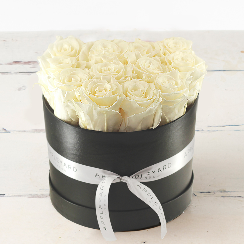Forever Rose Hatbox - White - Preserved Roses - Flower Bouquet - Next Day Flower Delivery UK - Appleyard London